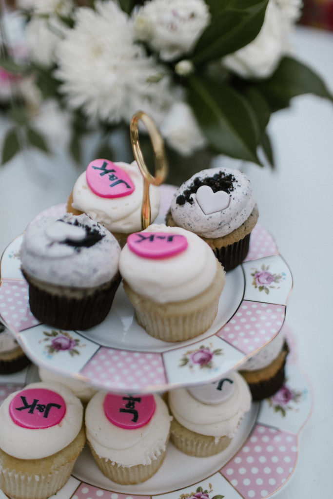 wedding cake, wedding cupcakes, wedding dessert